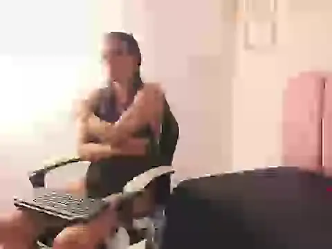 Snapshot of samira-grey chatting on 02-23-26, 03:01 samira-grey online show from 02-23-26, 03:01