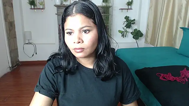 Emma hassani online show from 05-22-26, 07:23