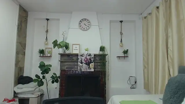 Emma hassani online show from 04-20-26, 01:56