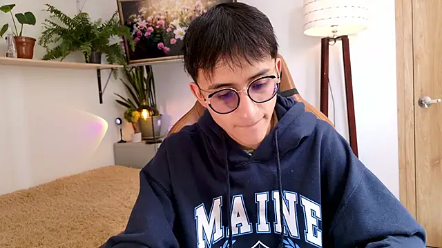 Snapshot of Sr_evann chatting on 05-23-26, 03:00 Sr evann online show from 05-23-26, 03:00