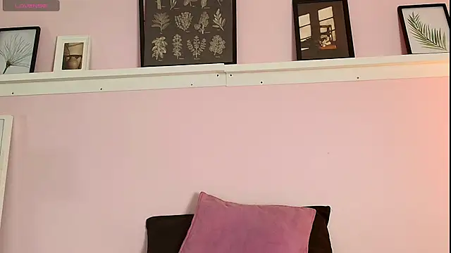 Snapshot of Abigailladyy chatting on 05-11-26, 02:45 Abigailladyy online show from 05-11-26, 02:45