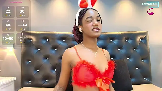 Chloebrunnie online show from 06-30-26, 12:27