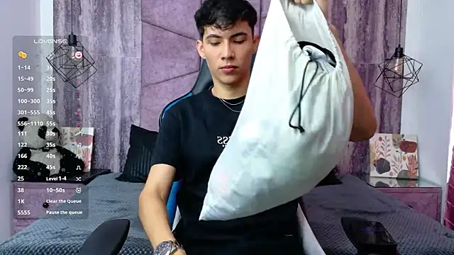AronTawers online show from 06-19-26, 07:30