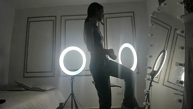 emily gaviria1 online show from 04-07-26, 12:18