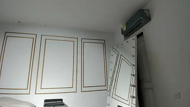 emily gaviria1 online show from 03-19-26, 12:05