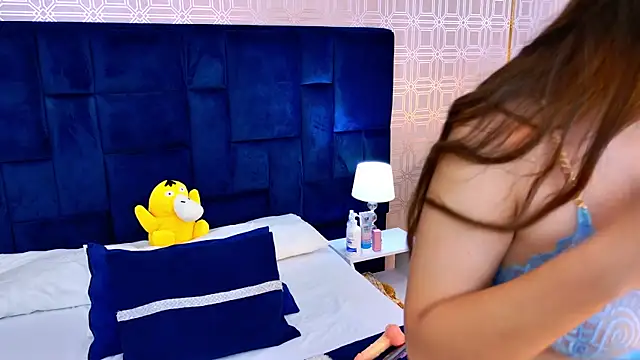 Cami Rousse online show from 04-07-26, 12:18