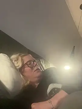 Amelie BlondeXX online show from 03-02-26, 10:22