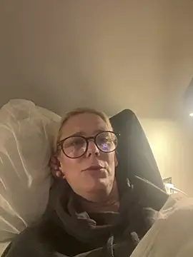 Amelie BlondeXX online show from 03-08-26, 06:11