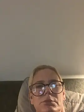 Amelie BlondeXX online show from 03-07-26, 11:05