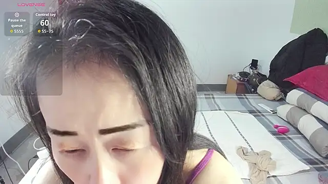 xiaotong2026 online show from 03-08-26, 07:17