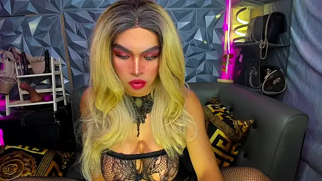 10inDominant Ayesha online show from 04-06-26, 08:21