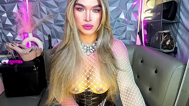 10inDominant Ayesha online show from 03-19-26, 07:03