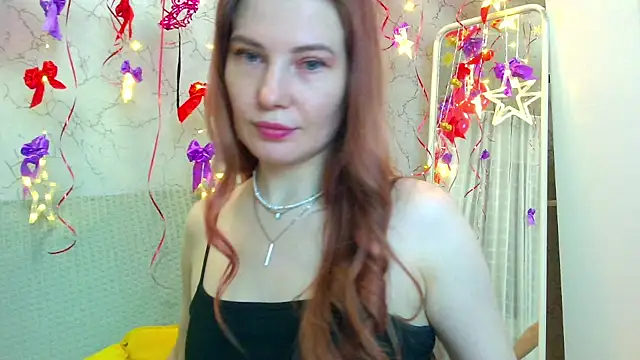 Snapshot of loveslovesflowers chatting on 02-28-26, 04:28 loveslovesflowers online show from 02-28-26, 04:28