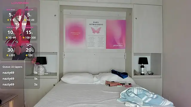 Oshun 444 online show from 03-25-26, 12:15