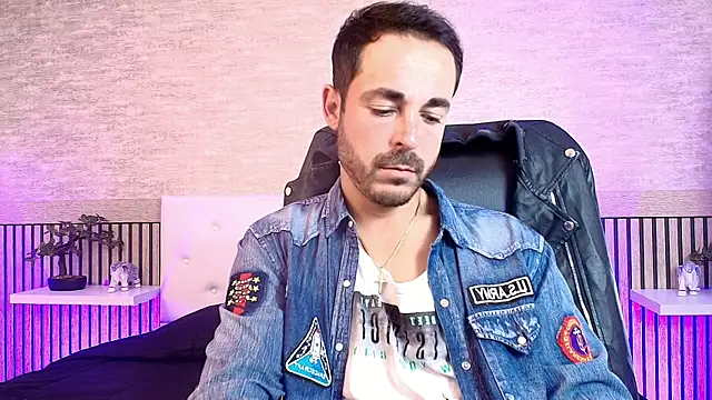 Adams Sanz online show from 04-10-26, 07:21