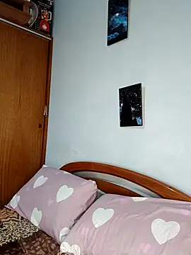 Noeruiz9 online show from 04-22-26, 03:19