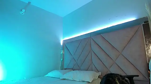Alanah connory online show from 07-10-26, 02:28