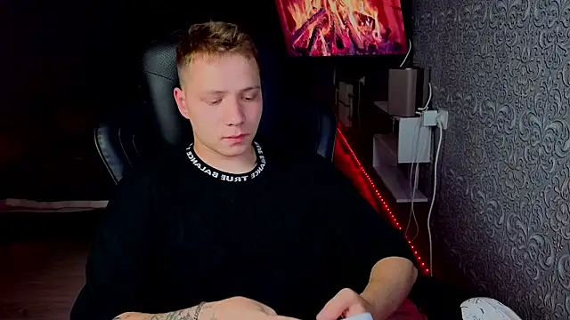 Karl Night  online show from 05-26-26, 07:01