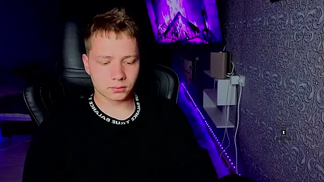 Karl Night  online show from 05-17-26, 06:30