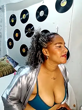 medusafox  online show from 03-15-26, 08:49