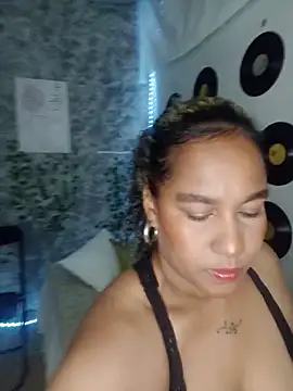 medusafox  online show from 05-10-26, 04:49