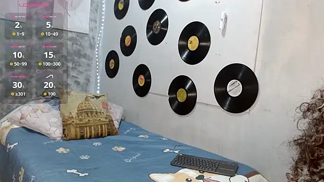 medusafox  online show from 03-02-26, 04:35