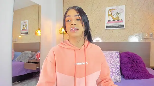 Snapshot of Miia03 chatting on 04-11-26, 11:36 Miia03 online show from 04-11-26, 11:36