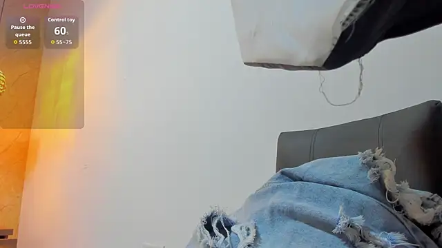Miia03 online show from 06-04-26, 11:15