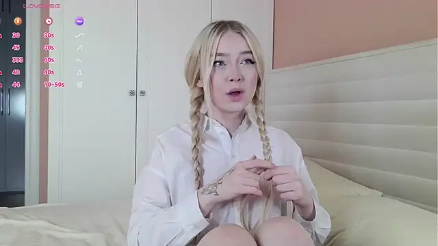 ChristinBland online show from 04-21-26, 12:23