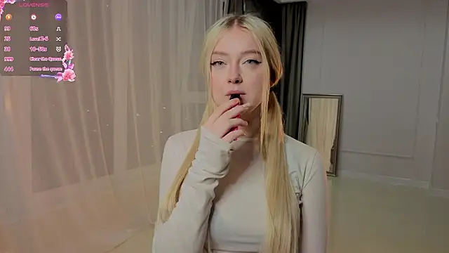 ChristinBland online show from 03-12-26, 08:13