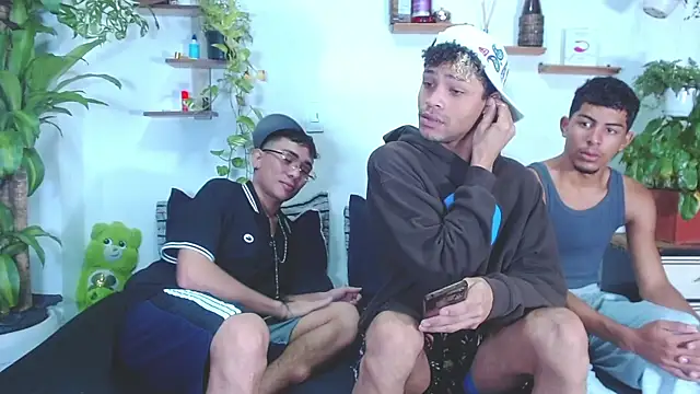 Snapshot of Lunar_Boys chatting on 02-26-26, 12:16 Lunar Boys online show from 02-26-26, 12:16