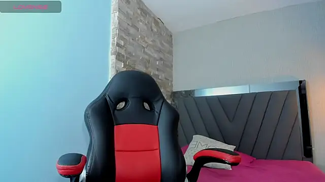 LUCIA KHAN online show from 04-13-26, 07:07