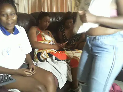 Snapshot of BLACK-VELVET22 chatting on 02-24-26, 11:00 BLACK-VELVET22 online show from 02-24-26, 11:00