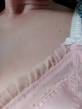 lily2022 online show from 02-25-26, 03:45