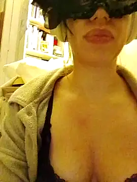 lily2022 online show from 02-23-26, 09:15