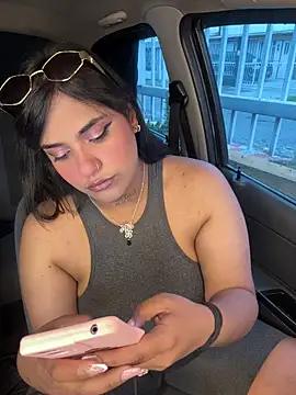 Nahomy firee online show from 04-05-26, 12:34