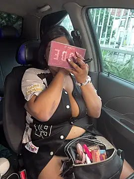 Nahomy firee online show from 03-18-26, 07:15