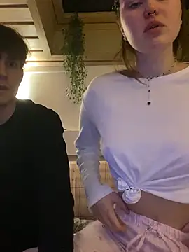 Snapshot of meowmiu chatting on 02-23-26, 10:21 meowmiu online show from 02-23-26, 10:21