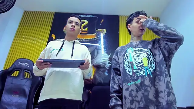 Snapshot of angel_boy_xxx chatting on 03-02-26, 01:40 angel boy xxx online show from 03-02-26, 01:40