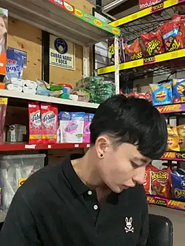 Snapshot of Tomnico_19 chatting on 02-24-26, 05:36 Tomnico 19 online show from 02-24-26, 05:36