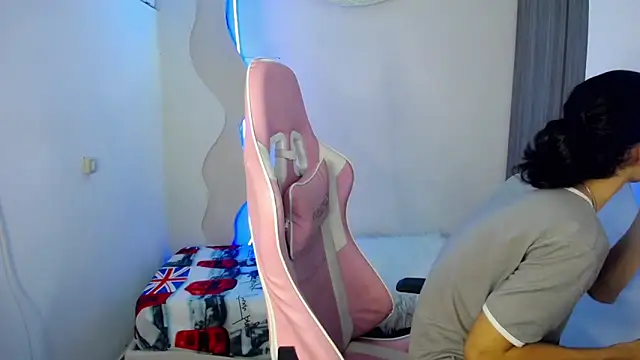 Larry craft online show from 04-09-26, 08:37