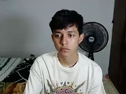 cute jisus online show from 03-23-26, 07:47