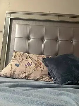 KimberlyBrenda online show from 03-01-26, 07:25