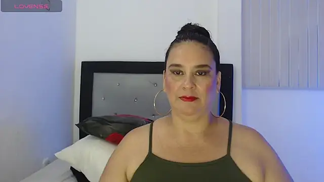 Sharlot curvy online show from 03-24-26, 07:36