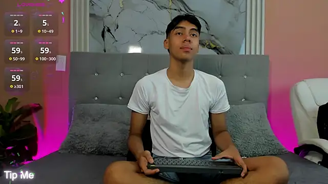 Eros Lux online show from 05-15-26, 12:47