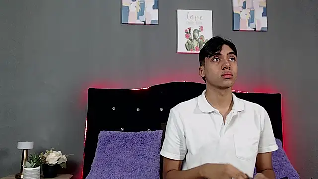 Eros Lux online show from 05-19-26, 12:45