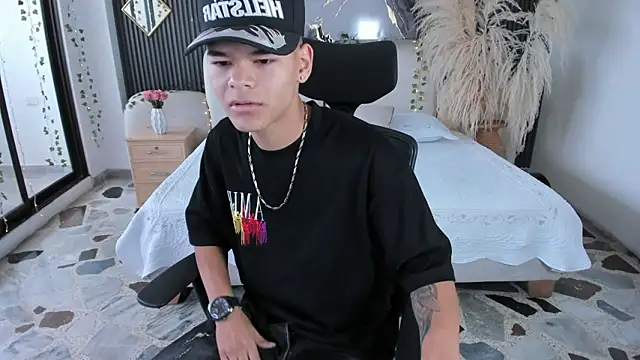 DylanRoyce  online show from 03-10-26, 12:31