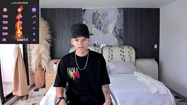 DylanRoyce  online show from 03-17-26, 12:30