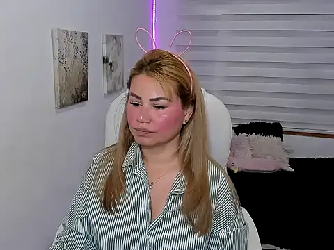 Julieta star  online show from 03-25-26, 12:26