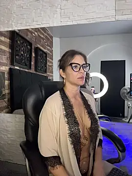 kendra leroy online show from 04-10-26, 09:22